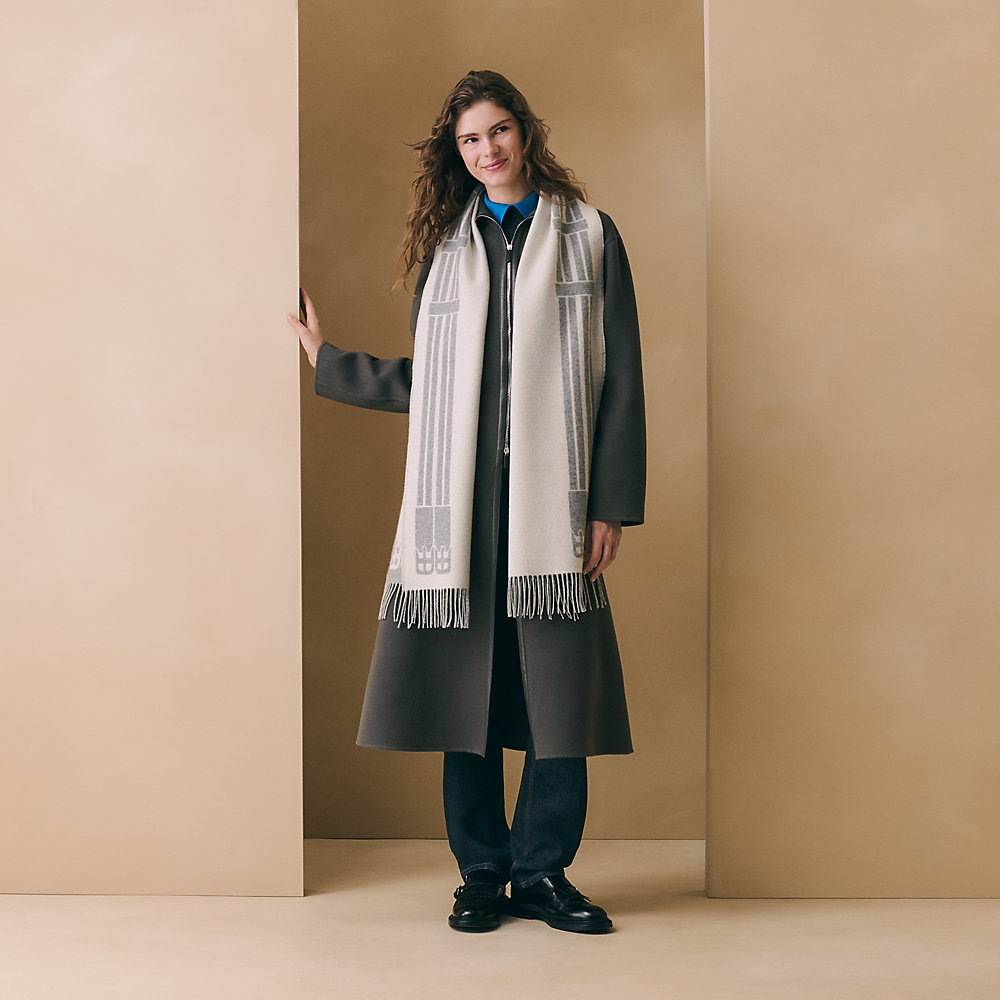 マフラー 《ジャンピング》 | Hermès - エルメス-公式サイト